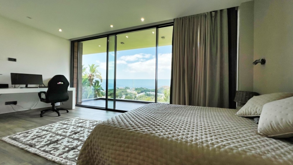 4 bed villa in Altea