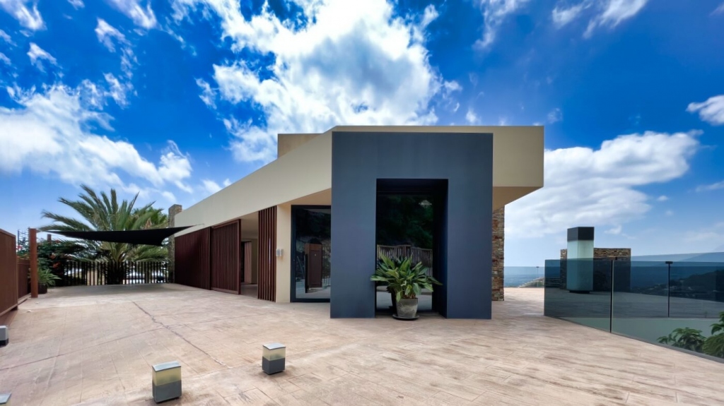 4 bed villa in Altea