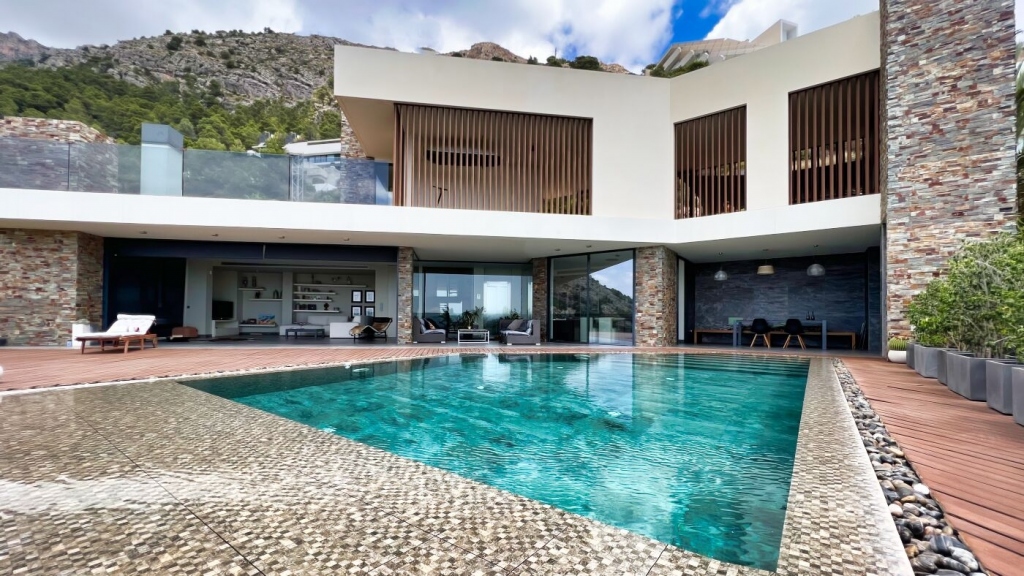 4 bed villa in Altea