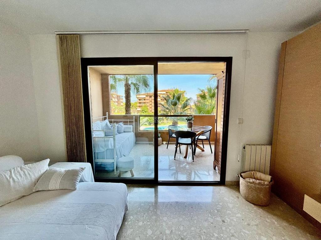 3 bed apartment in Alicante/Alacant