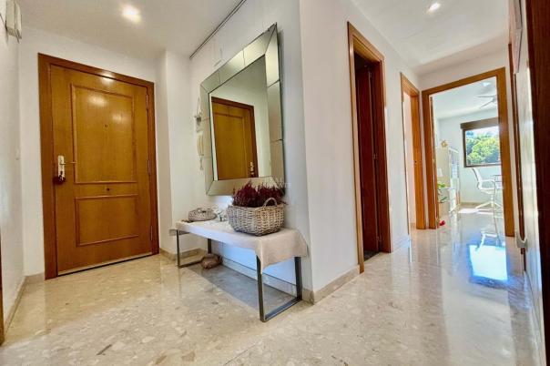 3 bed apartment in Alicante/Alacant