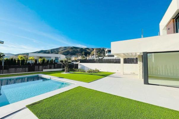 3 bed villa in Finestrat