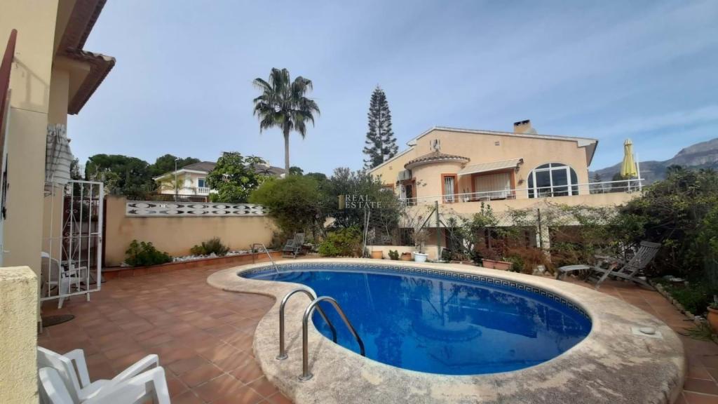 4 bed detached house in Nucia (la)