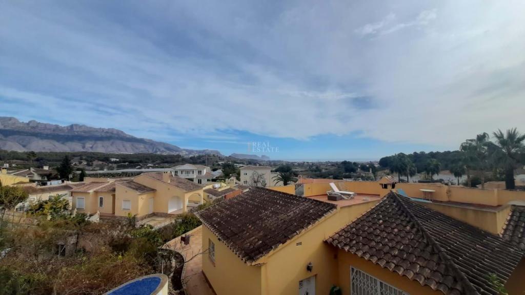 4 bed detached house in Nucia (la)