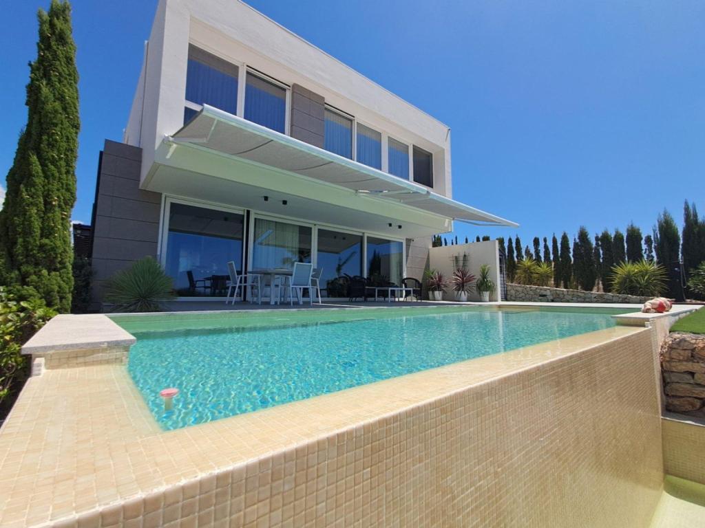 3 bed villa in Finestrat