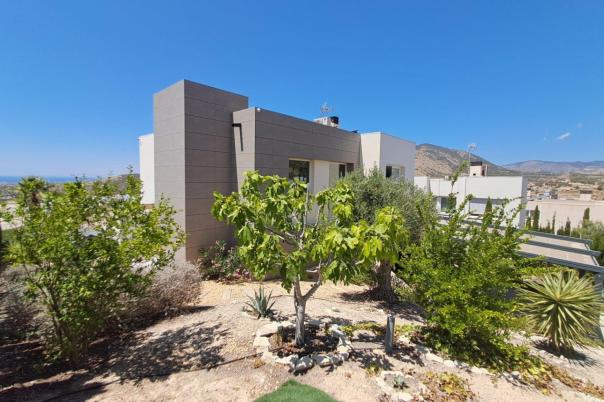 3 bed villa in Finestrat