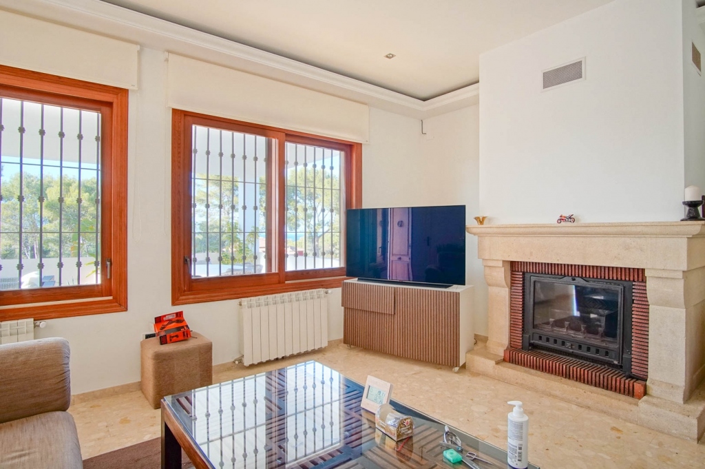 6 bed villa in Denia
