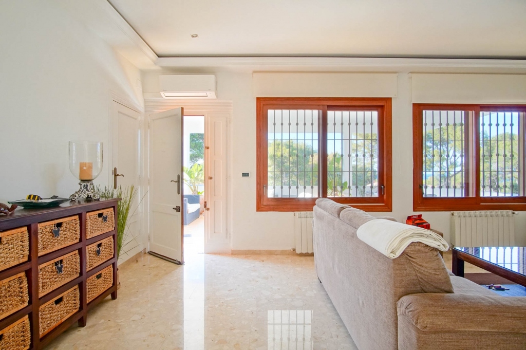 6 bed villa in Denia