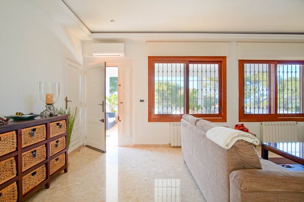 6 bed villa in Denia