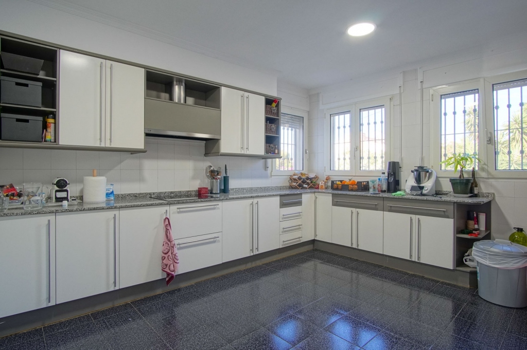 6 bed villa in Denia