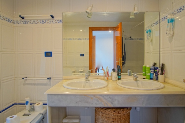 6 bed villa in Denia