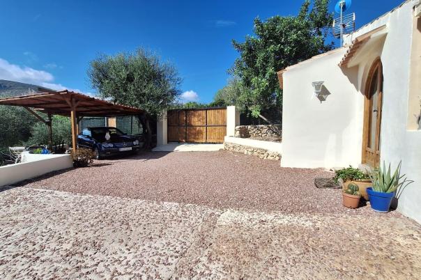 2 bed villa in Gata de Gorgos