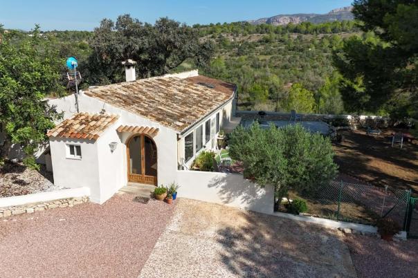 2 bed villa in Gata de Gorgos