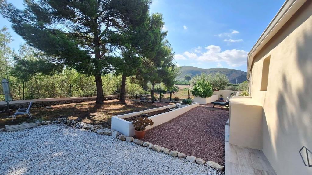 2 bed villa in Gata de Gorgos