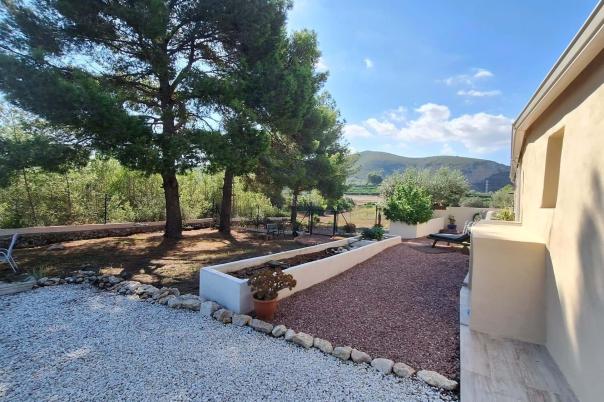 2 bed villa in Gata de Gorgos