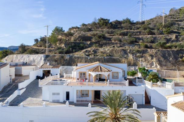 4 bed villa in Calpe