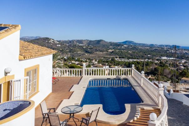 4 bed villa in Calpe