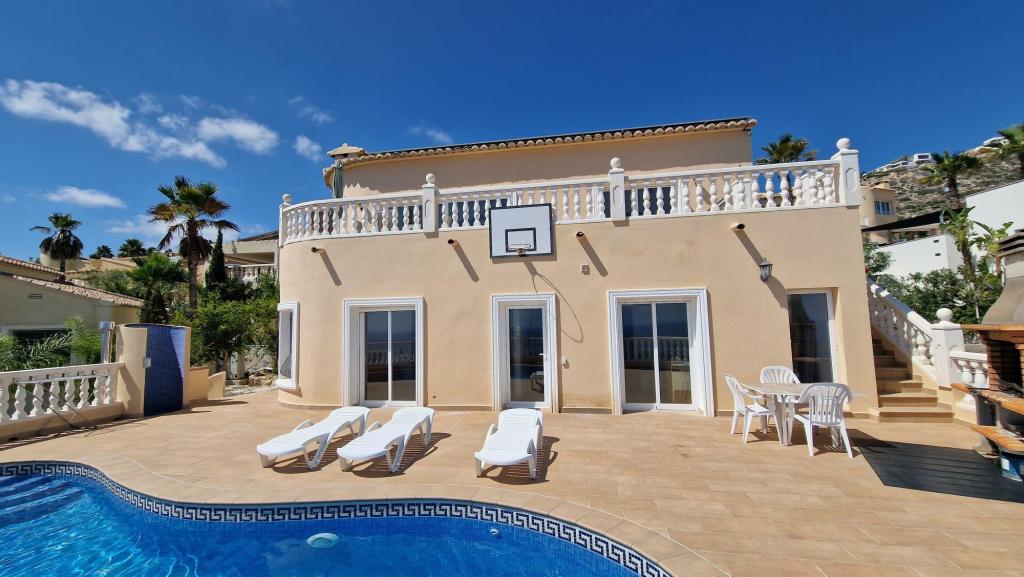 5 bed villas in Benitachell / El Poble Nou de Benitatxell