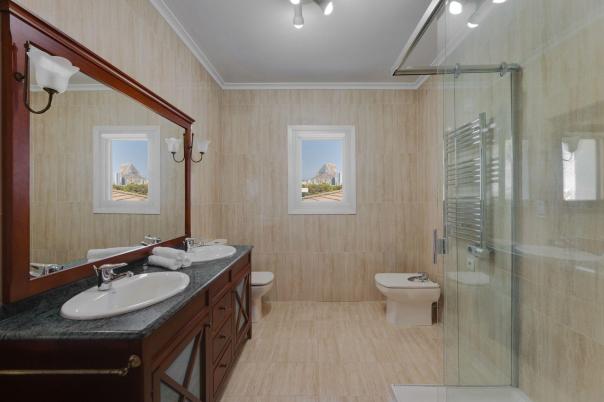 6 bed casa / chalet in Calpe / Calp