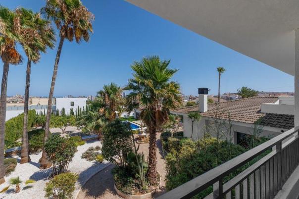 6 bed casa / chalet in Calpe / Calp