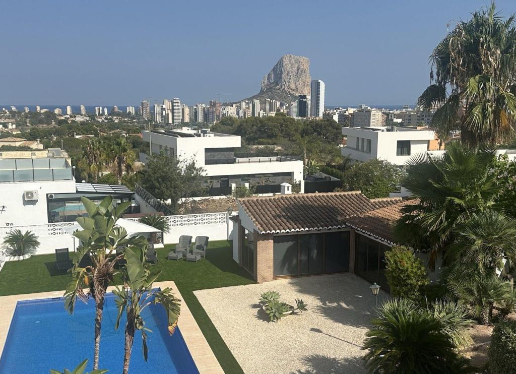 6 bed casa / chalet in Calpe / Calp