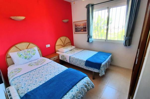 5 bed villa in Pedreguer