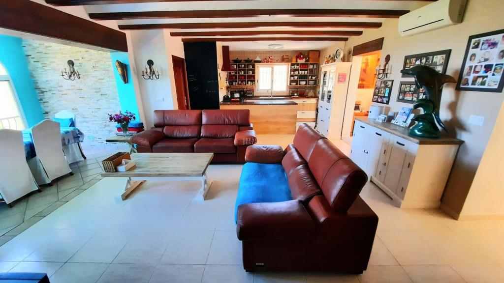 5 bed villa in Pedreguer