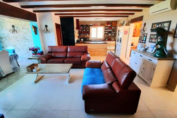 5 bed villa in Pedreguer