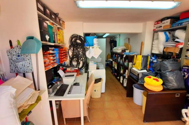5 bed villa in Pedreguer