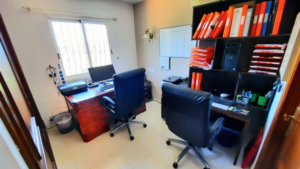 5 bed villa in Pedreguer