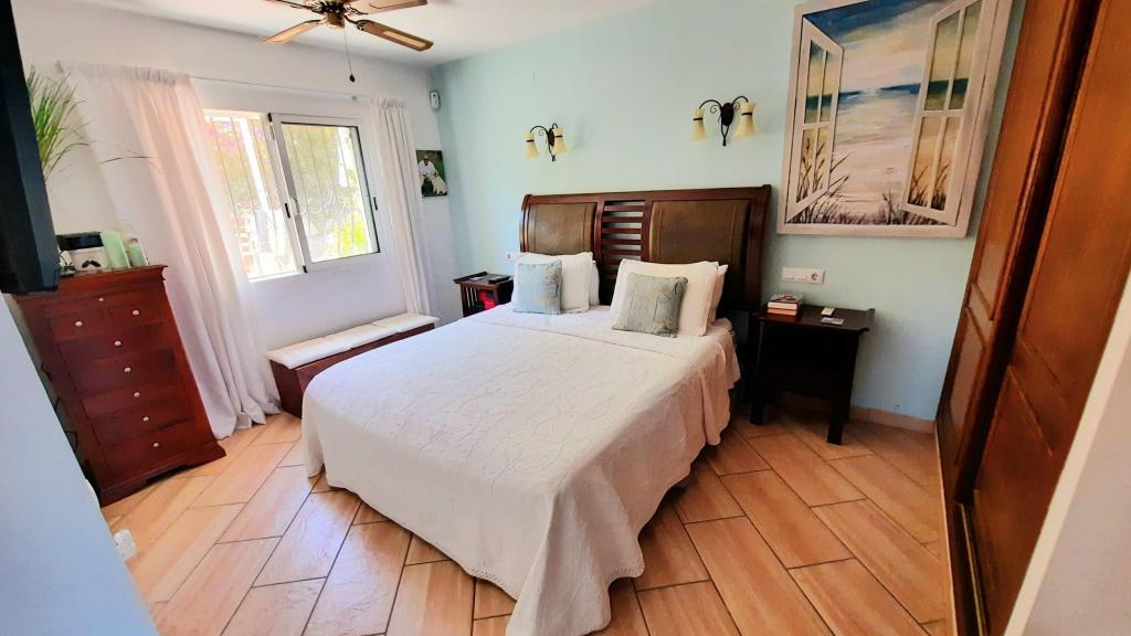 5 bed villa in Pedreguer
