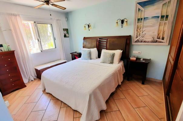 5 bed villa in Pedreguer