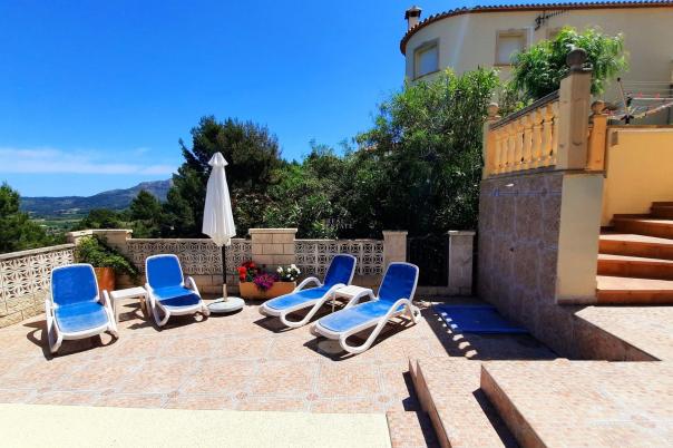 5 bed villa in Pedreguer