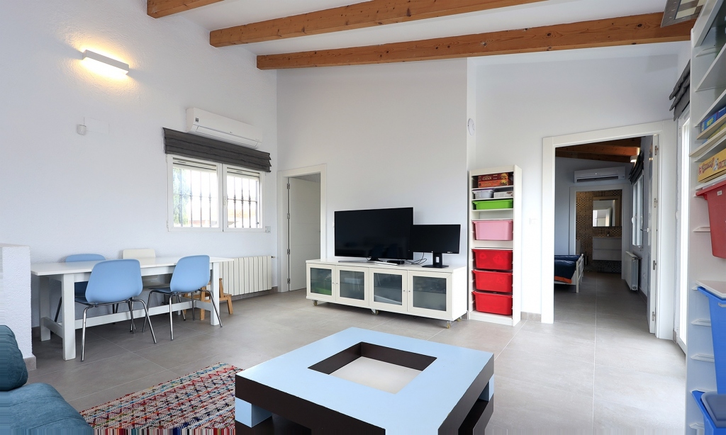 6 bed villa in Albir