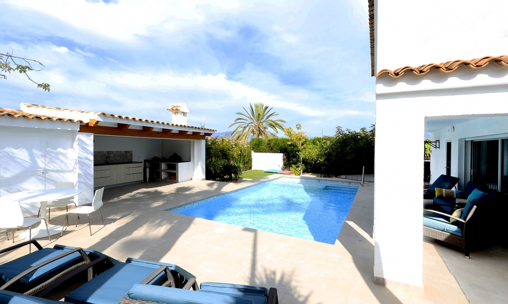 6 bed villa in Albir