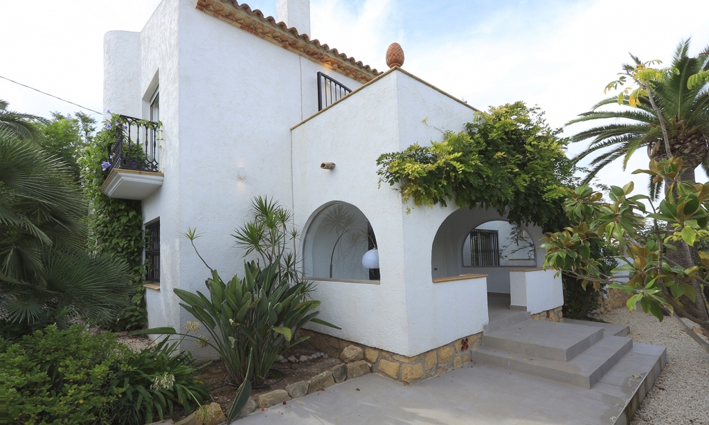 6 bed villa in Albir