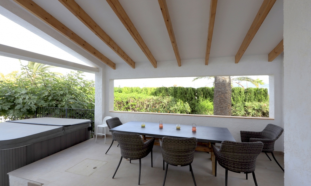 6 bed villa in Albir