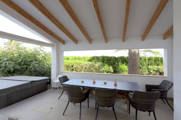 6 bed villa in Albir