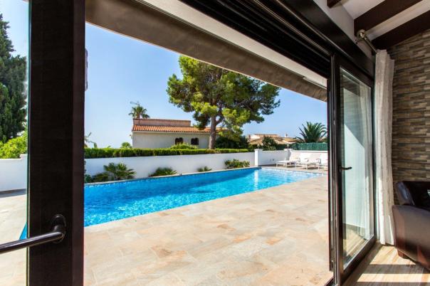 4 bed villa in Moraira