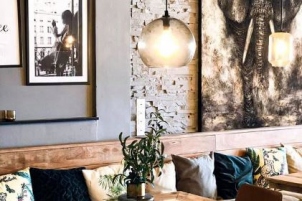 No. 11 Restaurant and Bar