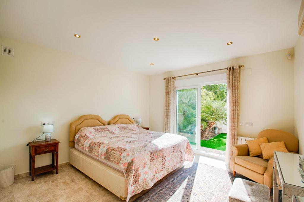 5 bed villas in Moraira