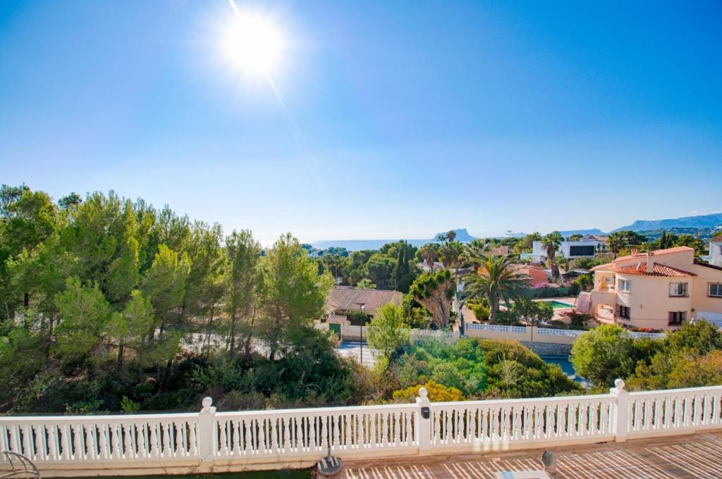 5 bed villas in Moraira