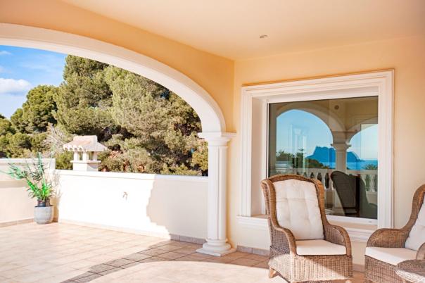 5 bed villas in Moraira