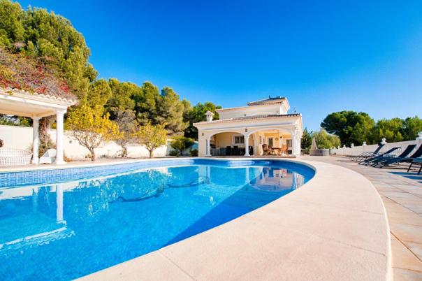5 bed villas in Moraira