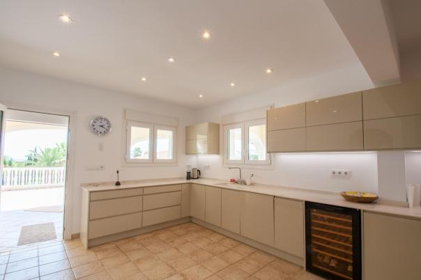 5 bed villas in Moraira