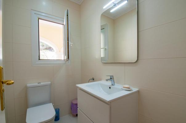 5 bed villas in Moraira