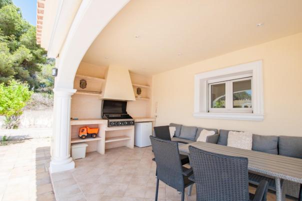 5 bed villas in Moraira