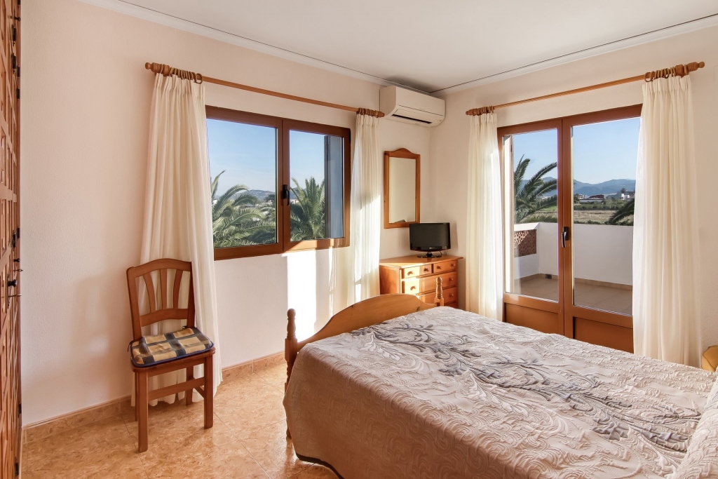 6 bed villa in Denia