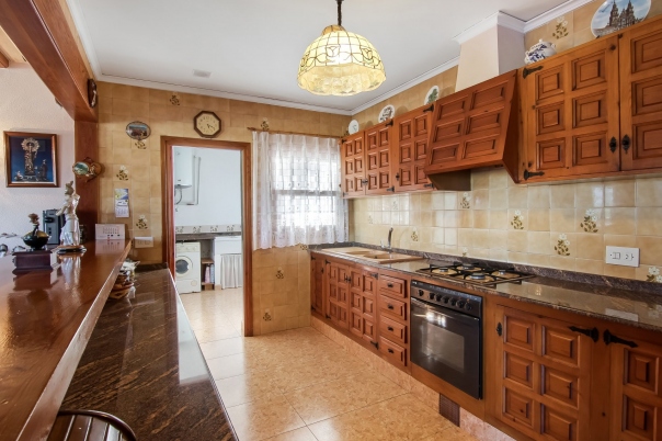 6 bed villa in Denia