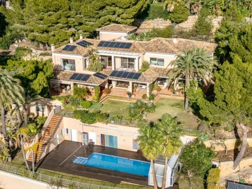 9 bed villa in Altea